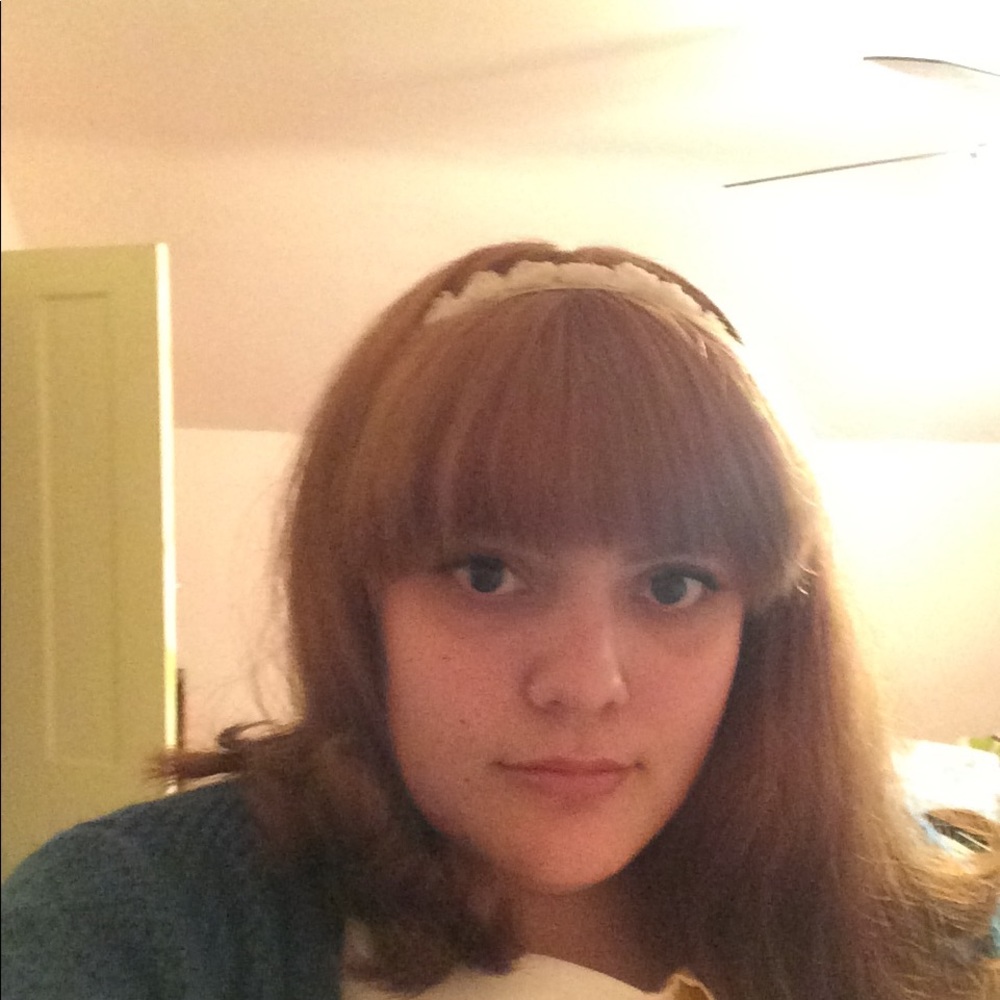 Meet your Posher, Emily